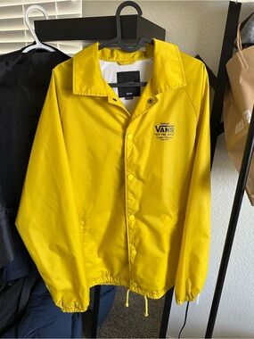 Vans Men’s Lightweight Coach Jacket Windbreaker Yellow Snap Front VN0002MUD2P M